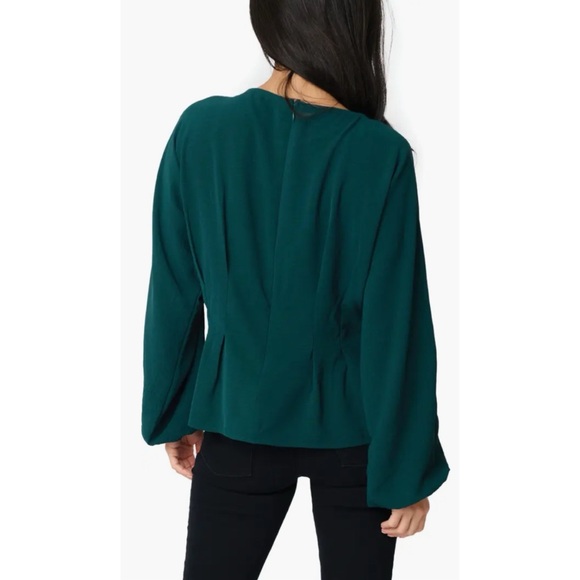 GIBSON GIBSONLOOK Pleated Top ❤️NWT❤️IN STORES❤️ - Picture 2 of 3